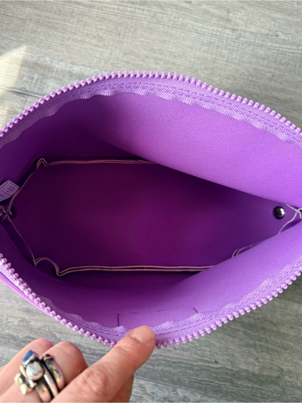 NEW Free People Beauty & Wellness Purple Neoprene Makeup Bag - Picture 8 of 11